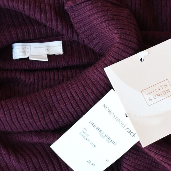 14TH & Union Burgundy Top - Picture 7 of 7